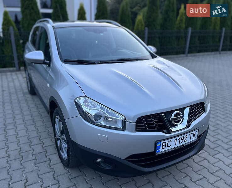 Позашляховик / Кросовер Nissan Qashqai 2010 в Стрию