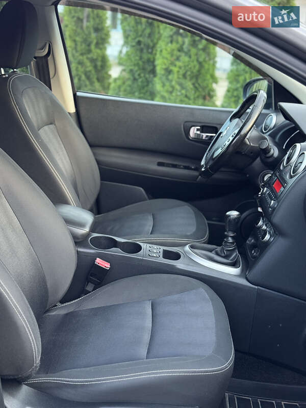 Позашляховик / Кросовер Nissan Qashqai 2011 в Надвірній