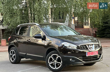 Внедорожник / Кроссовер Nissan Qashqai 2010 в 
