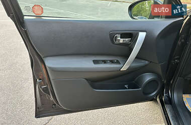Внедорожник / Кроссовер Nissan Qashqai 2010 в 