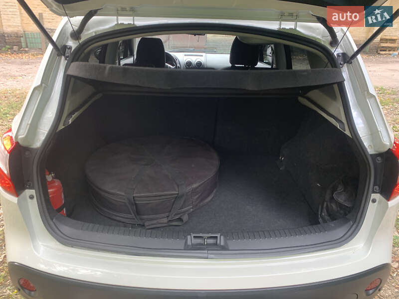 Внедорожник / Кроссовер Nissan Qashqai 2013 в Днепре