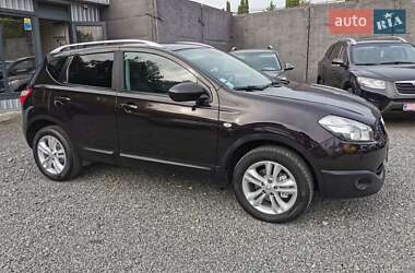 Внедорожник / Кроссовер Nissan Qashqai 2010 в 
