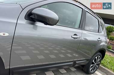 Внедорожник / Кроссовер Nissan Qashqai 2013 в 