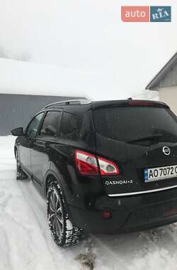 Позашляховик / Кросовер Nissan Qashqai 2010 в 