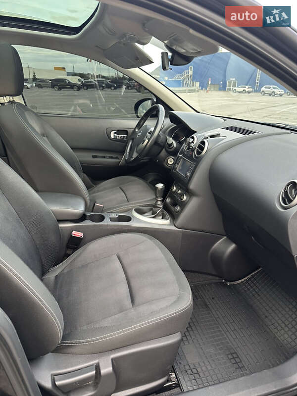 Внедорожник / Кроссовер Nissan Qashqai 2010 в Черновцах