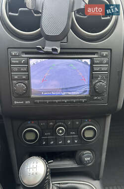 Позашляховик / Кросовер Nissan Qashqai 2010 в 