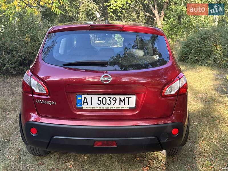 Внедорожник / Кроссовер Nissan Qashqai 2013 в Вышгороде