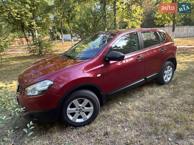 Внедорожник / Кроссовер Nissan Qashqai 2013 в Вышгороде