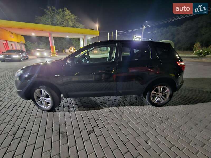 Внедорожник / Кроссовер Nissan Qashqai 2011 в Смеле