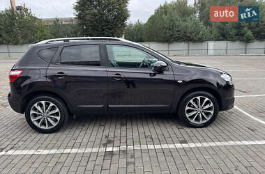 Внедорожник / Кроссовер Nissan Qashqai 2012 в 