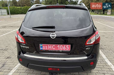 Внедорожник / Кроссовер Nissan Qashqai 2012 в 