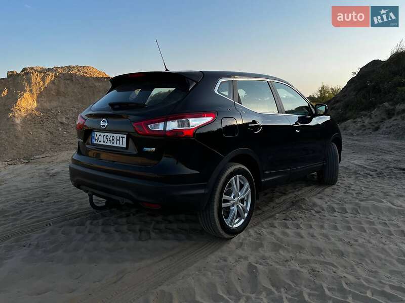 Внедорожник / Кроссовер Nissan Qashqai 2014 в Камне-Каширском