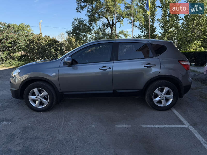 Внедорожник / Кроссовер Nissan Qashqai 2012 в Решетиловке