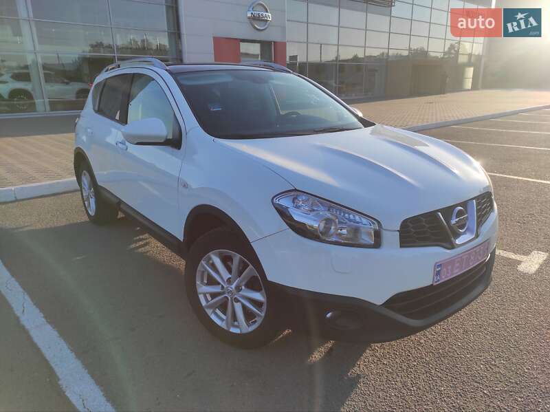 Внедорожник / Кроссовер Nissan Qashqai 2011 в Полтаве