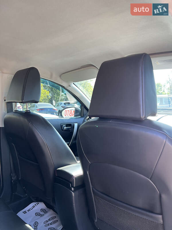 Внедорожник / Кроссовер Nissan Qashqai 2009 в Черкассах