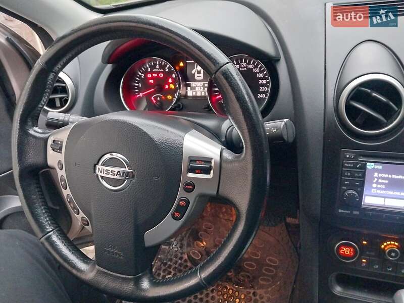 Внедорожник / Кроссовер Nissan Qashqai 2012 в Ходорове
