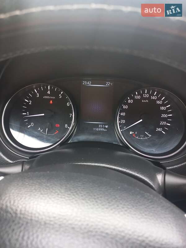 Внедорожник / Кроссовер Nissan Qashqai 2015 в Чернигове