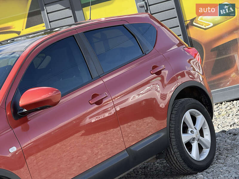 Позашляховик / Кросовер Nissan Qashqai 2008 в Стрию