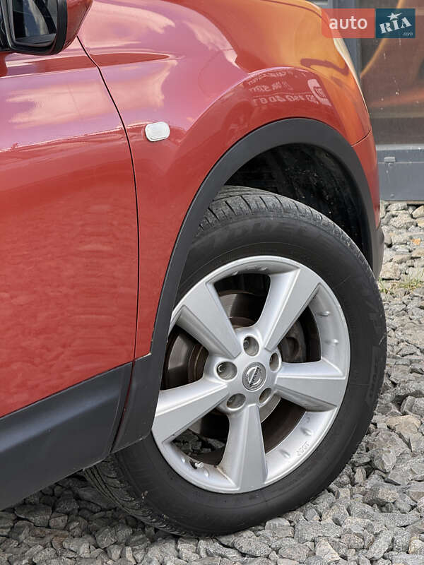 Позашляховик / Кросовер Nissan Qashqai 2008 в Стрию