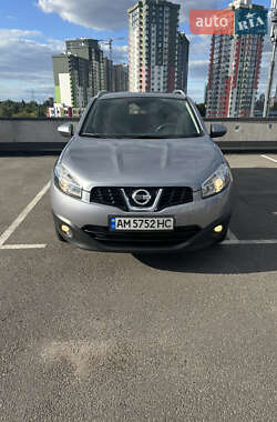 Внедорожник / Кроссовер Nissan Qashqai 2011 в 