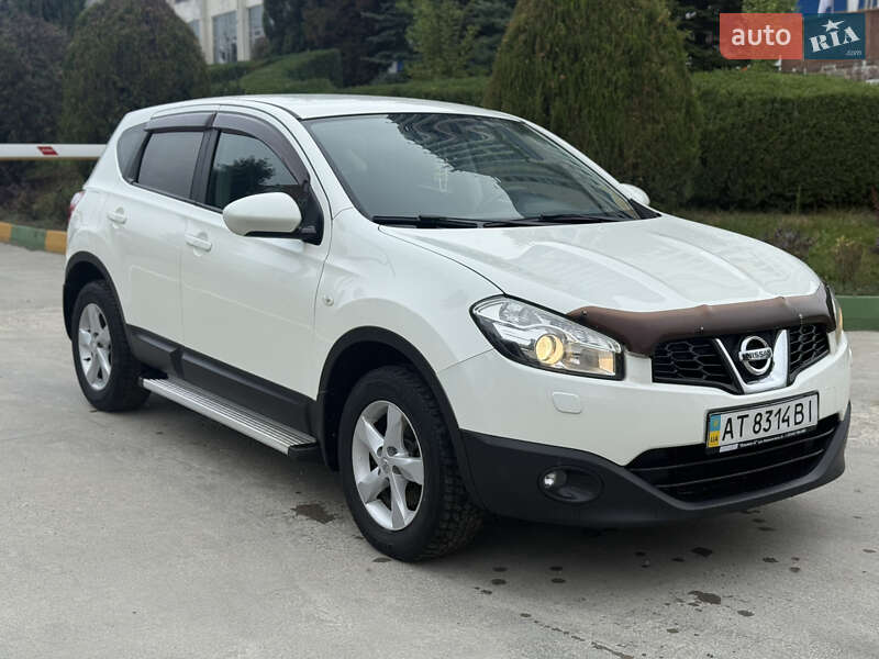 Внедорожник / Кроссовер Nissan Qashqai 2013 в Ивано-Франковске