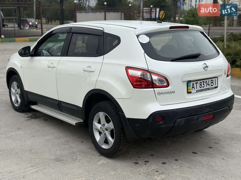 Внедорожник / Кроссовер Nissan Qashqai 2013 в Ивано-Франковске