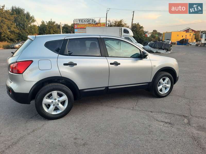 Внедорожник / Кроссовер Nissan Qashqai 2009 в Полтаве