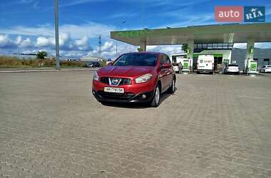 Внедорожник / Кроссовер Nissan Qashqai 2013 в 