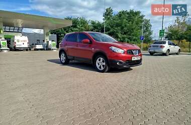 Внедорожник / Кроссовер Nissan Qashqai 2013 в 