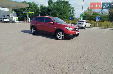 Внедорожник / Кроссовер Nissan Qashqai 2013 в 