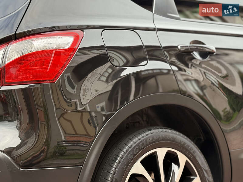 Внедорожник / Кроссовер Nissan Qashqai 2011 в Стрые