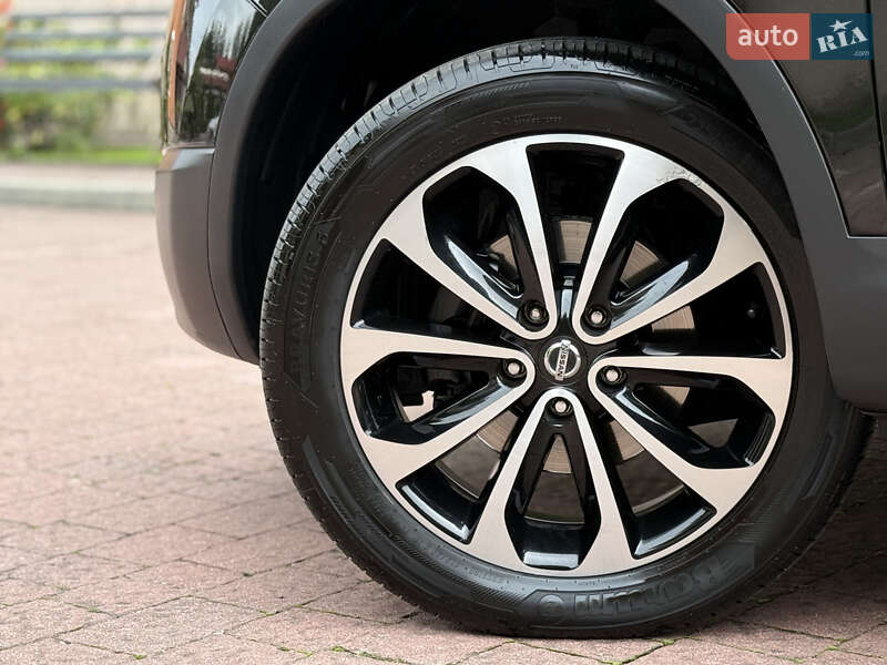 Внедорожник / Кроссовер Nissan Qashqai 2011 в Стрые