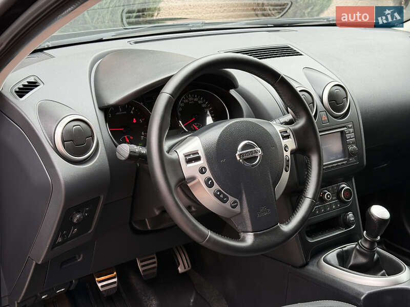 Внедорожник / Кроссовер Nissan Qashqai 2011 в Стрые