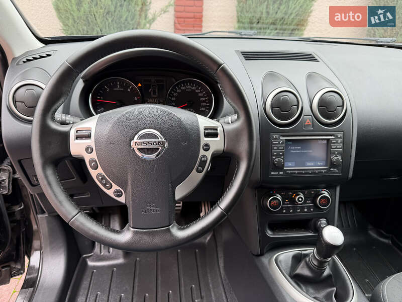 Внедорожник / Кроссовер Nissan Qashqai 2011 в Стрые