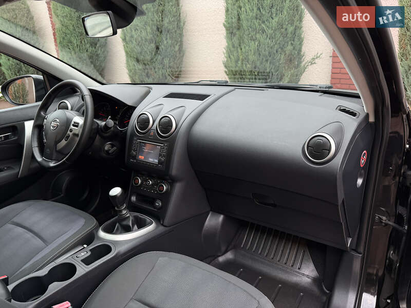 Внедорожник / Кроссовер Nissan Qashqai 2011 в Стрые
