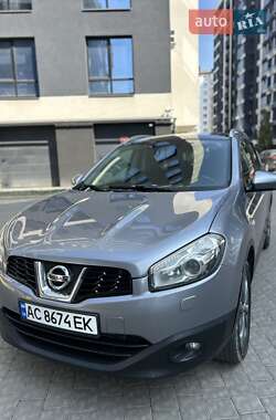Позашляховик / Кросовер Nissan Qashqai 2010 в Івано-Франківську