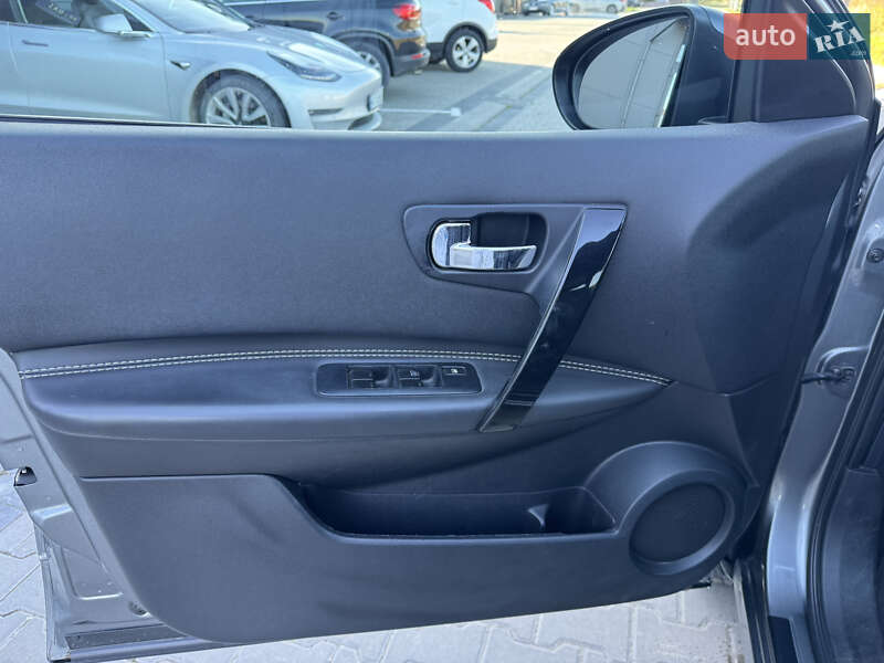 Внедорожник / Кроссовер Nissan Qashqai 2013 в Ивано-Франковске