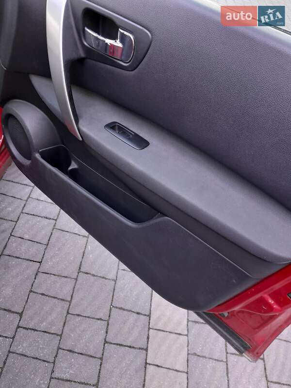 Внедорожник / Кроссовер Nissan Qashqai 2009 в Стрые