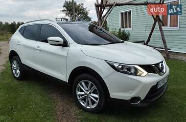 Позашляховик / Кросовер Nissan Qashqai 2015 в Львові