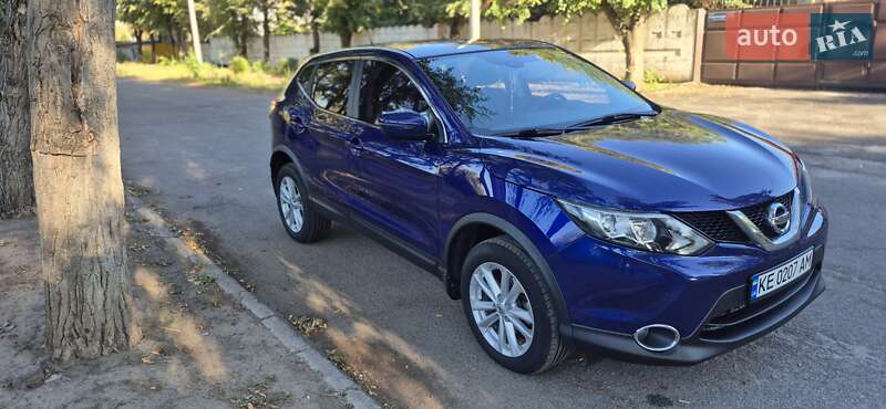 Внедорожник / Кроссовер Nissan Qashqai 2016 в 