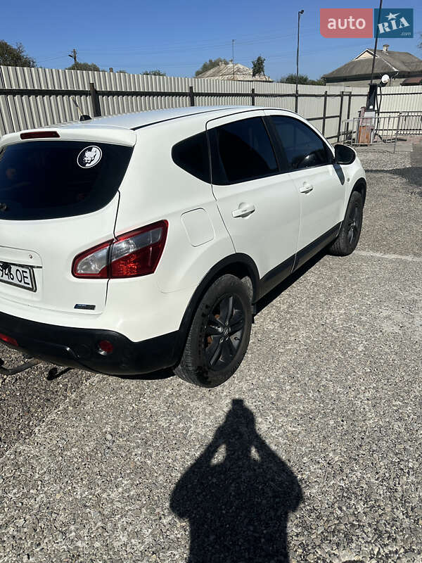 Внедорожник / Кроссовер Nissan Qashqai 2011 в Ивано-Франковске фото 4 Внедорожник / Кроссовер Nissan Qashqai 2011 в Ивано-Франковске