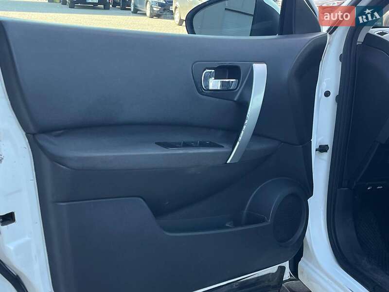 Внедорожник / Кроссовер Nissan Qashqai 2010 в Львове