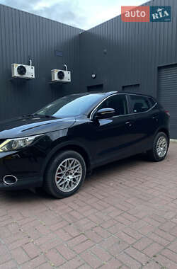 Внедорожник / Кроссовер Nissan Qashqai 2014 в 