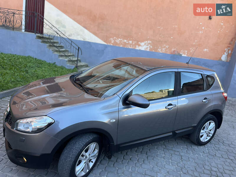 Внедорожник / Кроссовер Nissan Qashqai 2012 в Кременце
