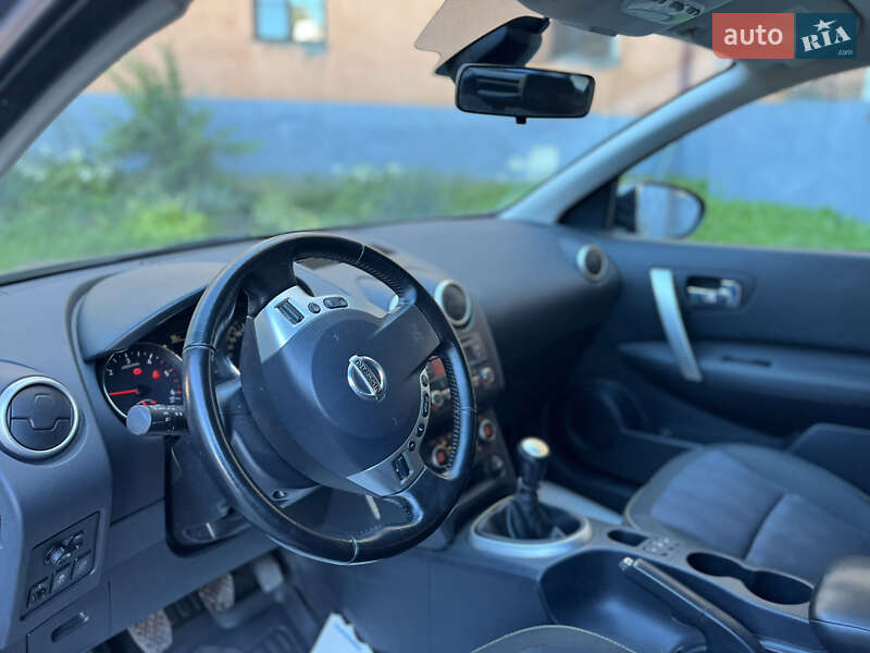 Внедорожник / Кроссовер Nissan Qashqai 2012 в Кременце