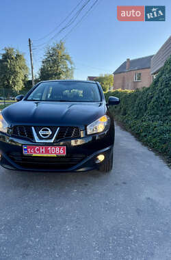 Внедорожник / Кроссовер Nissan Qashqai 2012 в 