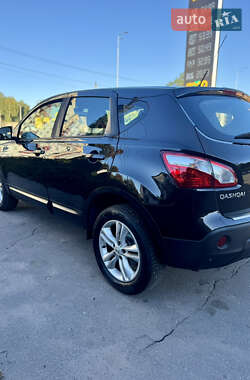 Внедорожник / Кроссовер Nissan Qashqai 2012 в 