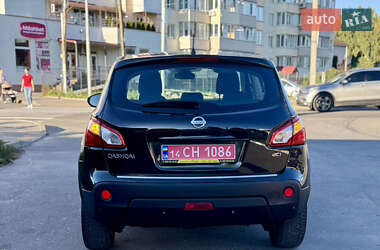 Внедорожник / Кроссовер Nissan Qashqai 2012 в 