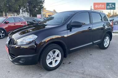Внедорожник / Кроссовер Nissan Qashqai 2011 в 