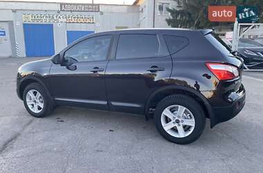 Внедорожник / Кроссовер Nissan Qashqai 2011 в 
